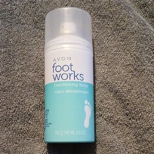 Avon Foot Works Deodorizing Spray - White and Teal